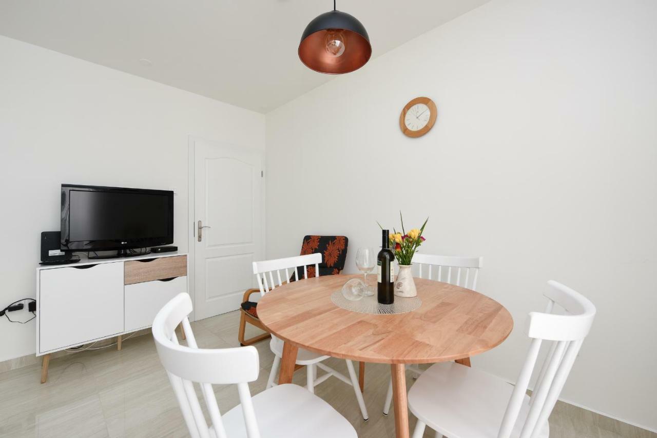 July Apartment Zadar Bagian luar foto