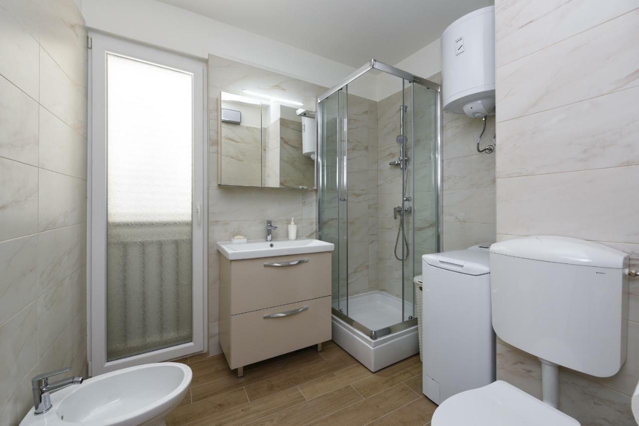 July Apartment Zadar Bagian luar foto